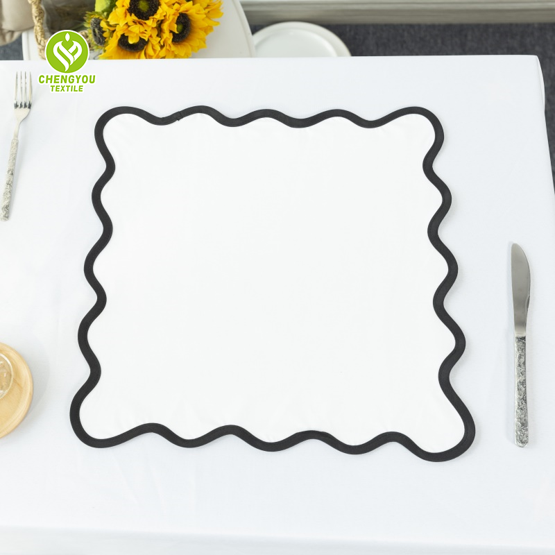 Luxury Kitchen Napkins Cotton Dinner Scalloped Linen Table Napkins Cloth with Embroidery
